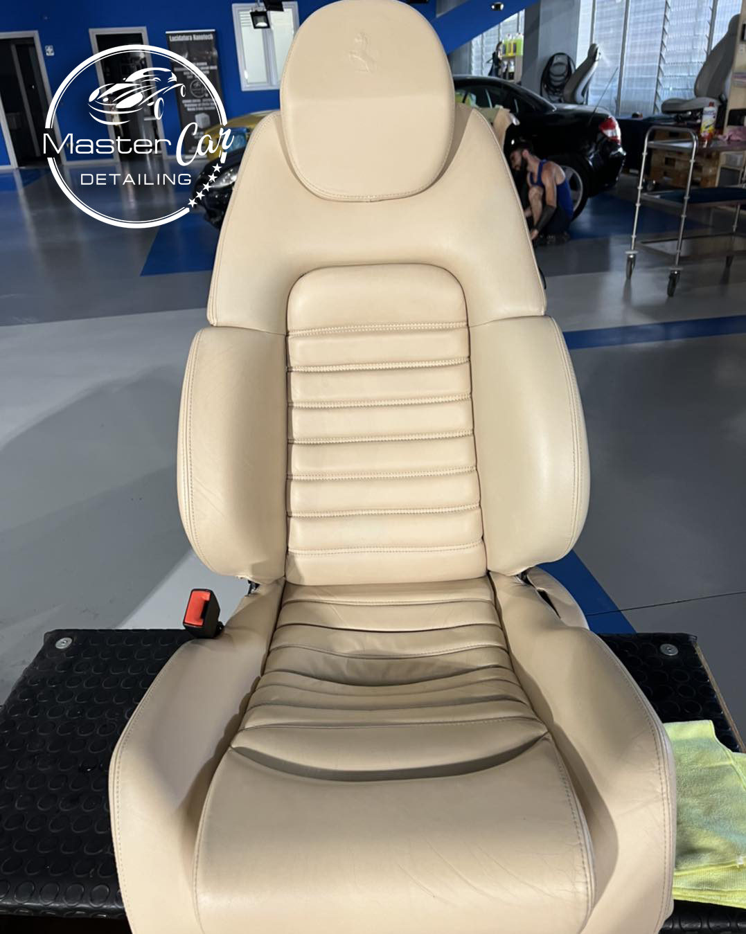 Sedile in pelle restaurato Master Car Detailing