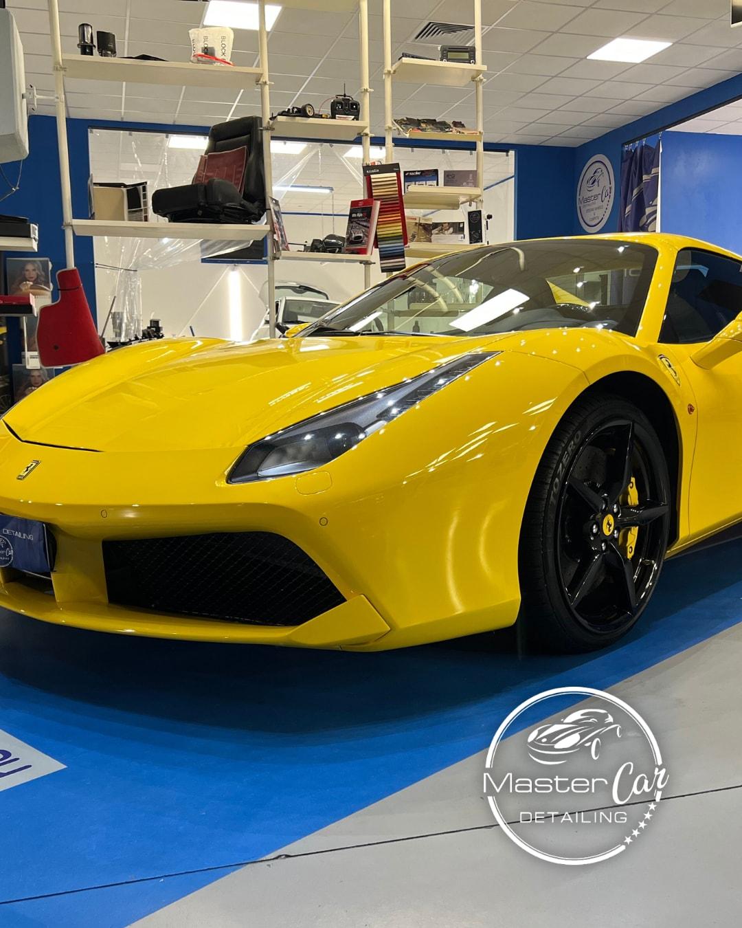 Supercar gialla in officina Master Car Detailing